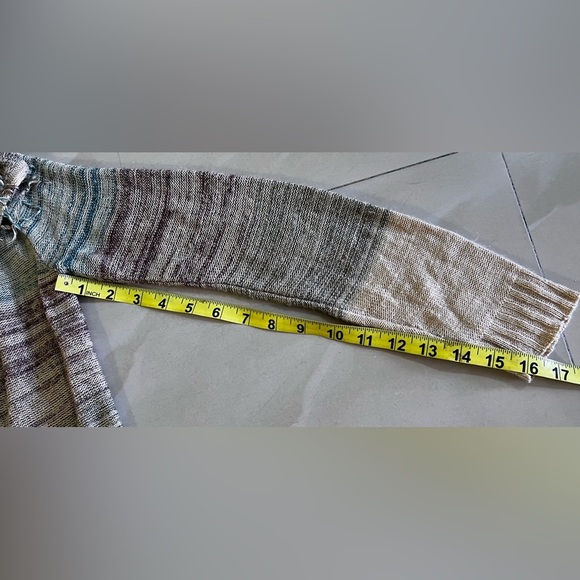 Wet Seal Long Sleeve Open Cardigan Sweater Women’s Fringe on Front Made U.S.A - Picture 11 of 16